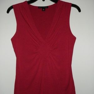 BANANA REPUBLIC Raspberry V-Neck Sleeveless Top S